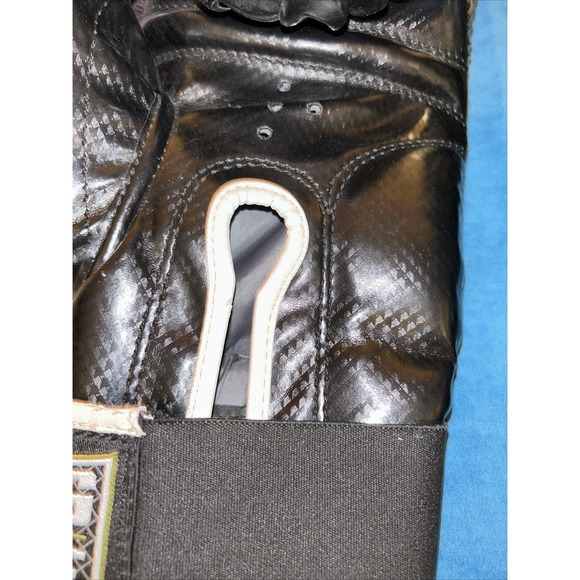 Ring To Cage Gloves 14oz - Picture 8 of 9
